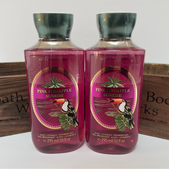 Bath & Body Works Pink Pineapple Sunrise Shower Gel x 2 - Picture 1 of 2